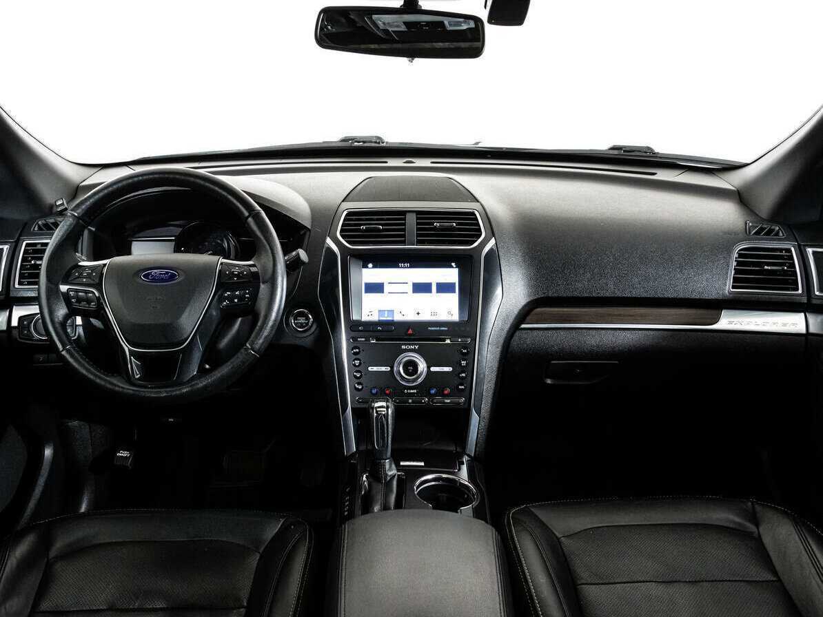 Ford Explorer с пробегом — 2017 год. Фото: #7