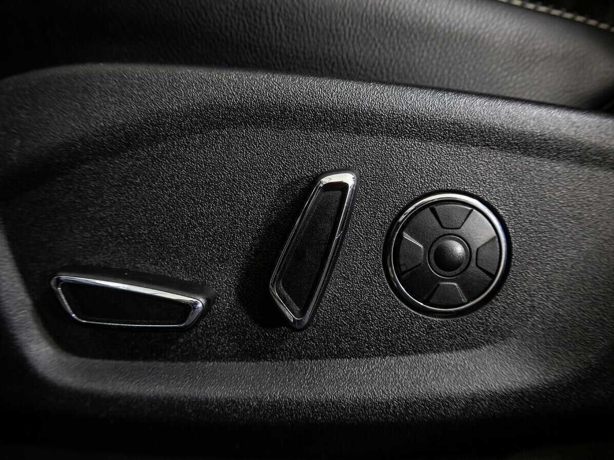 Ford Explorer с пробегом — 2015 год. Фото: #11