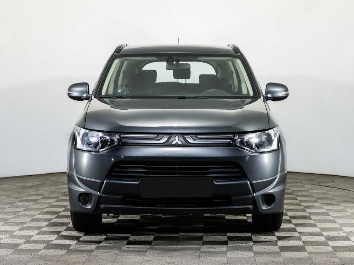 Mitsubishi Outlander с пробегом — 2014 год. Фото: #1