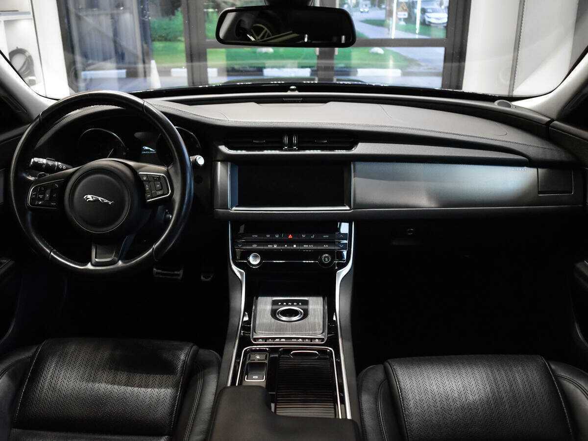 Jaguar XF с пробегом — 2016 год. Фото: #7