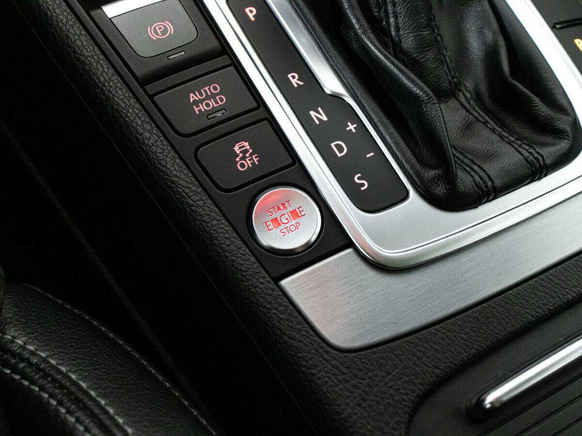 Volkswagen Passat CC с пробегом — 2013 год. Фото: #16