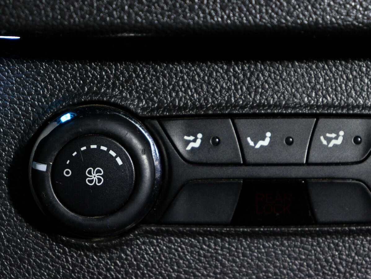 Ford Explorer с пробегом — 2013 год. Фото: #11