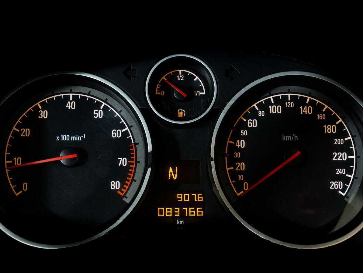 Opel Zafira с пробегом — 2012 год. Фото: #17