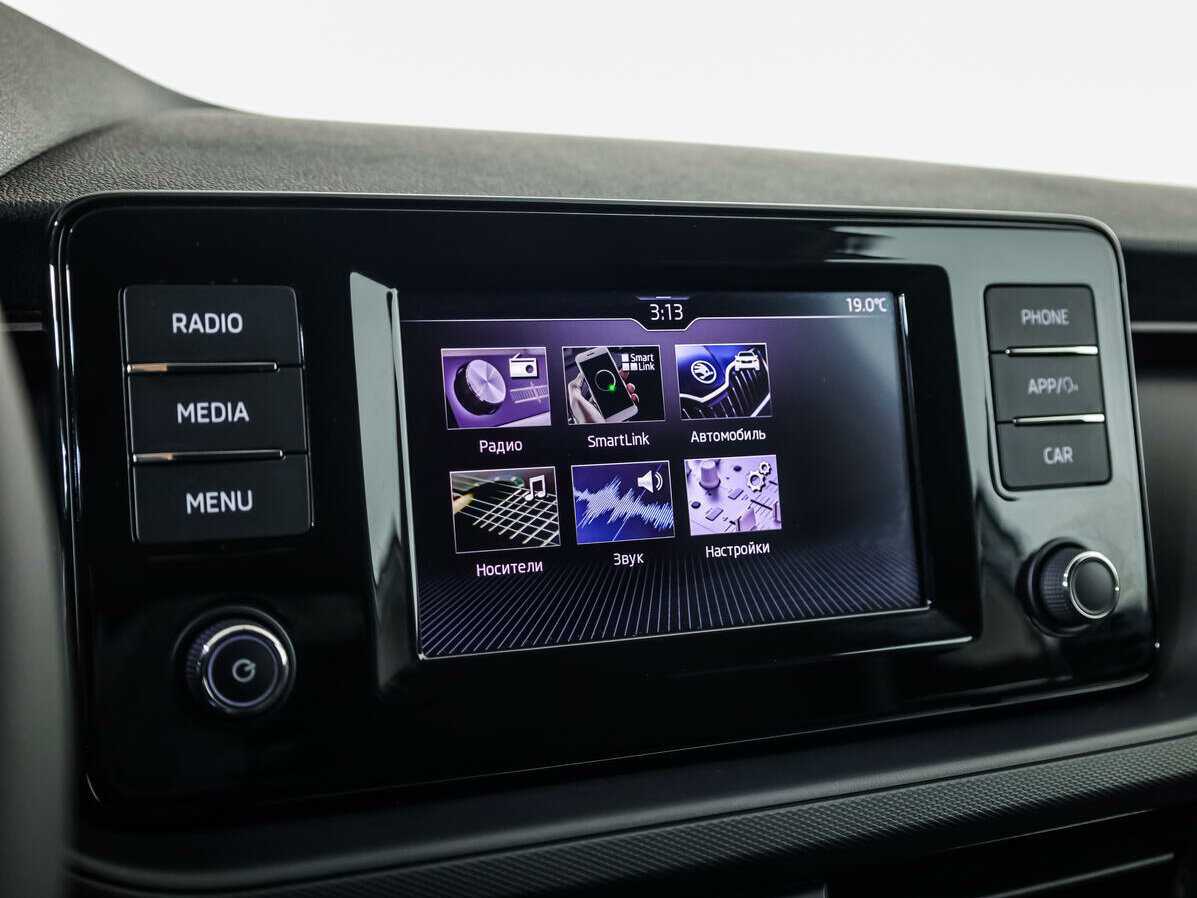 Skoda Rapid с пробегом — 2021 год. Фото: #11