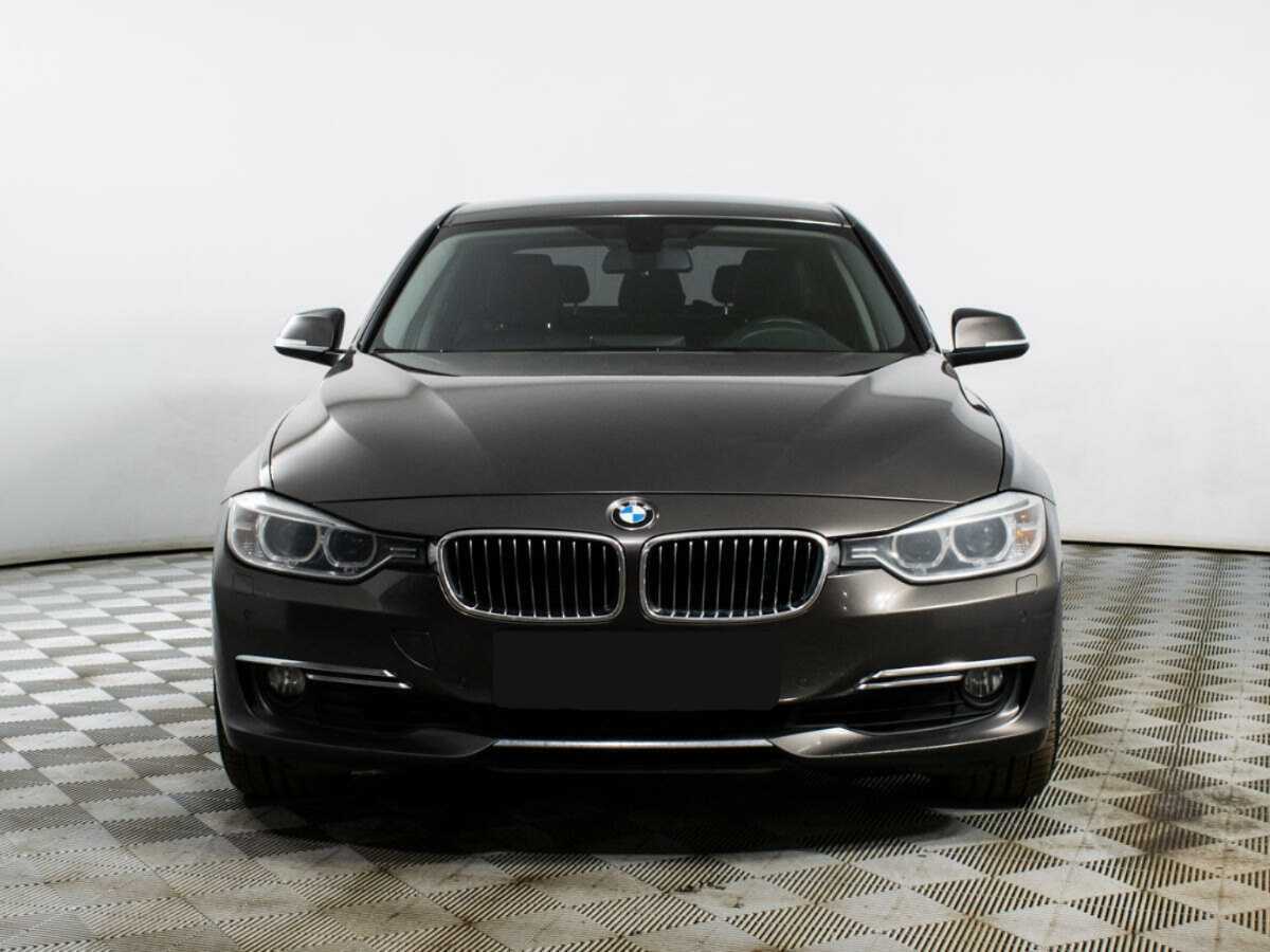 BMW 3 серии с пробегом — 2013 год. Фото: #1