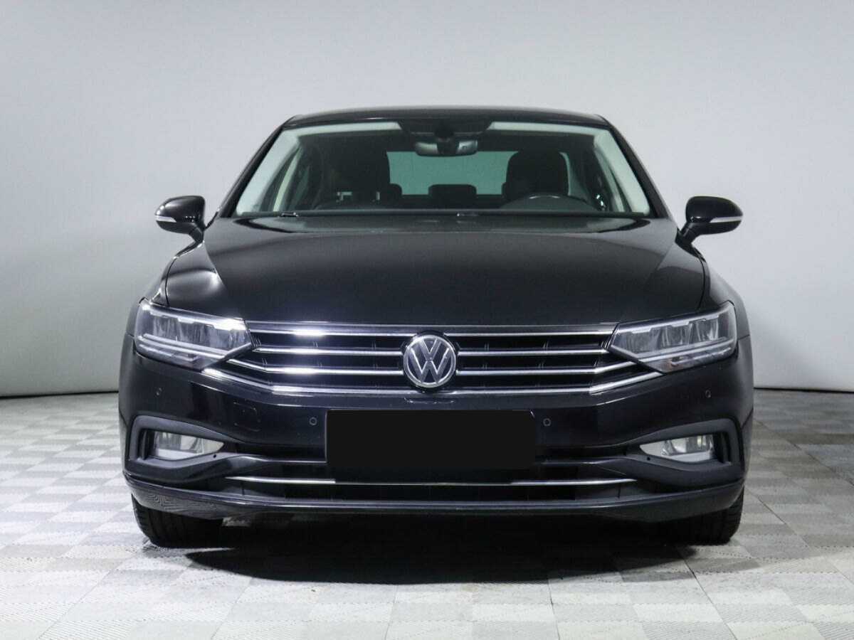 Volkswagen Passat с пробегом — 2020 год. Фото: #1