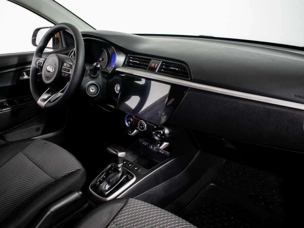 Kia Rio с пробегом — 2017 год. Фото: #6