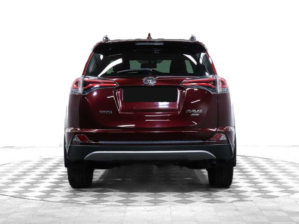 Toyota RAV4 с пробегом — 2018 год. Фото: #4