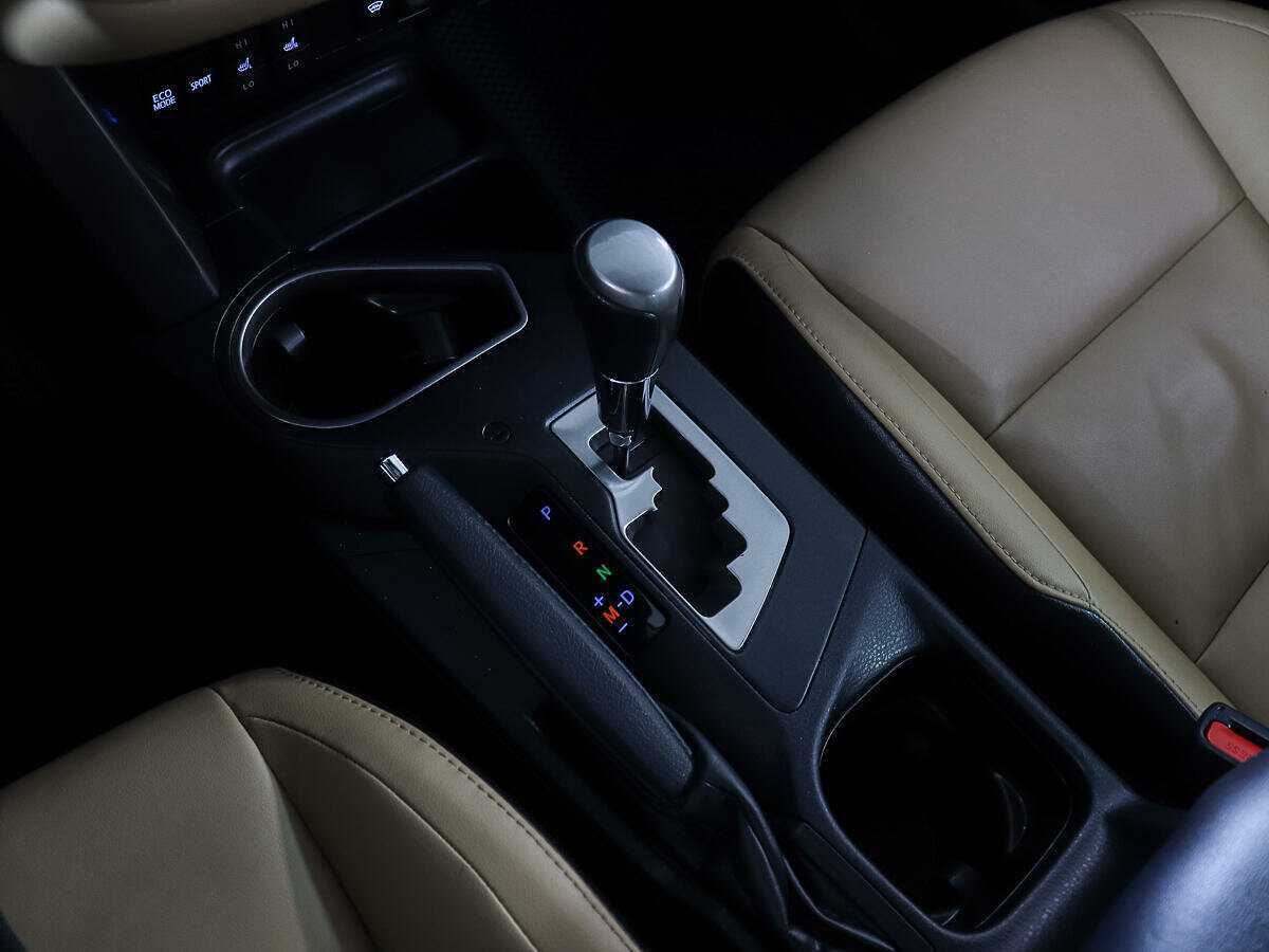 Toyota RAV4 с пробегом — 2018 год. Фото: #14