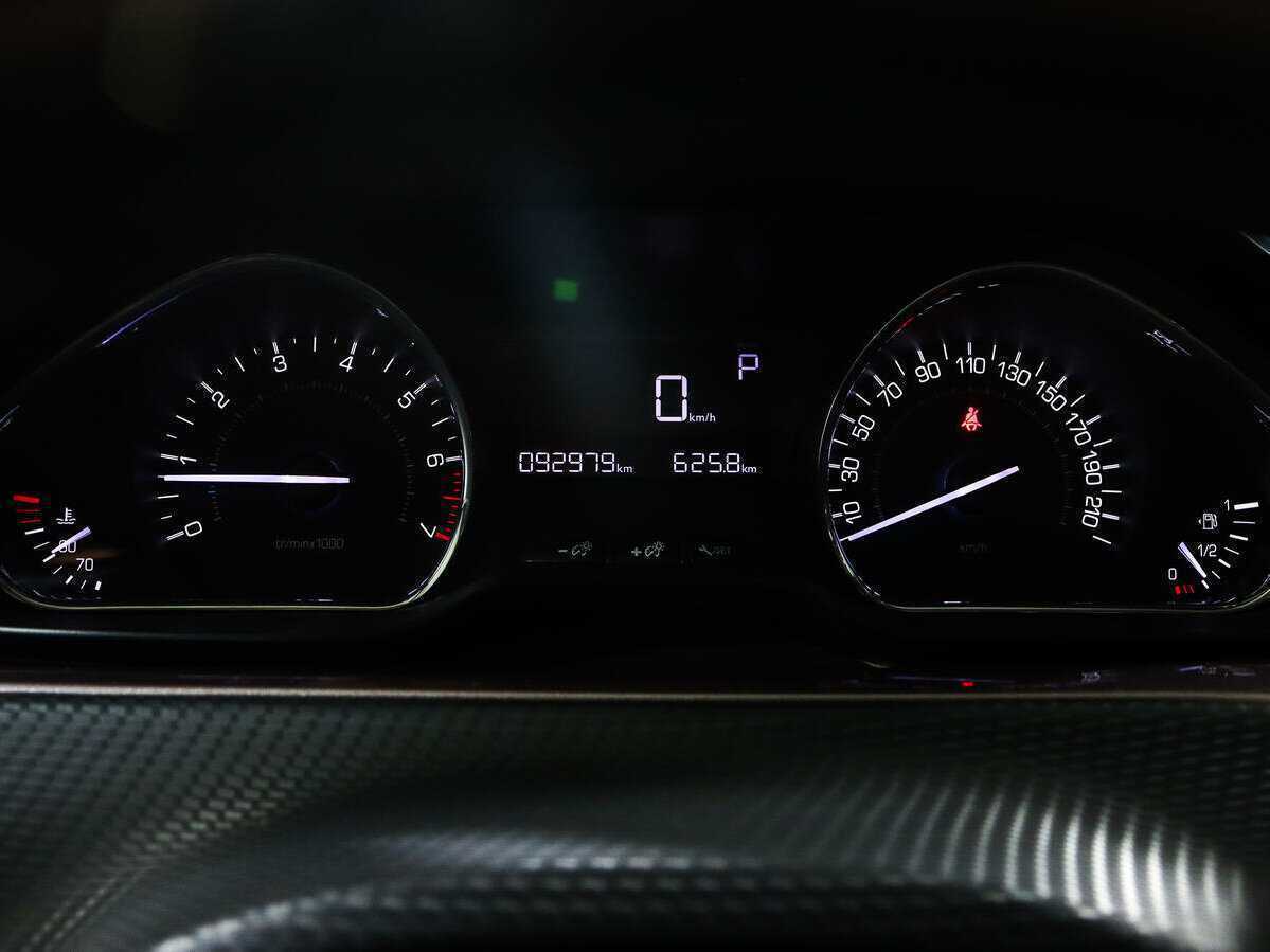 Peugeot 2008 с пробегом — 2014 год. Фото: #8