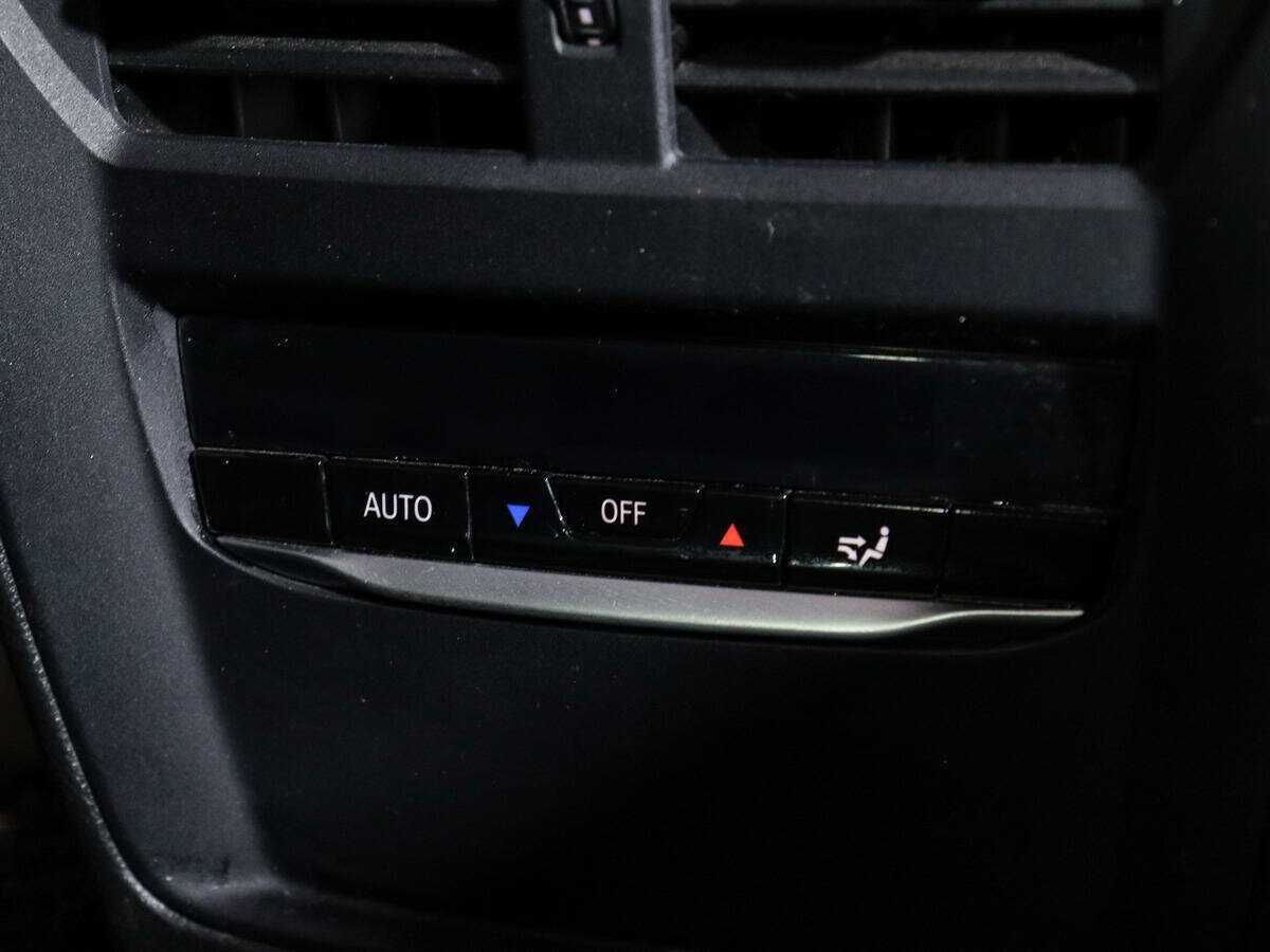 BMW 3 серии с пробегом — 2020 год. Фото: #15