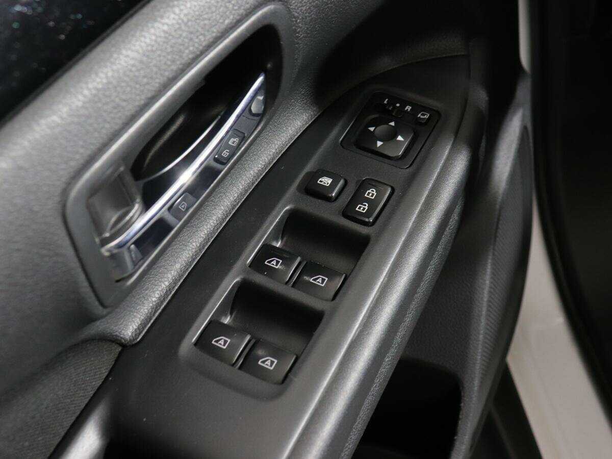 Mitsubishi Outlander с пробегом — 2019 год. Фото: #12