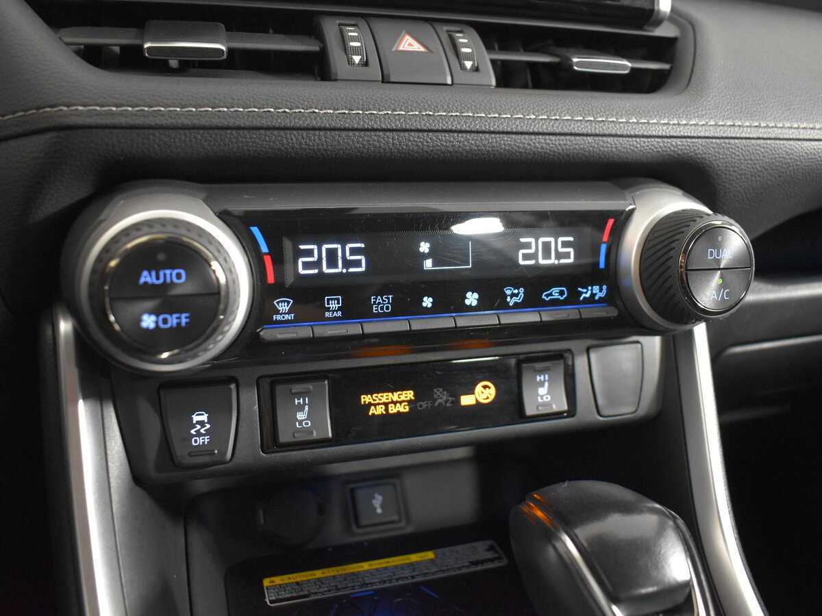 Toyota RAV4 с пробегом — 2021 год. Фото: #21