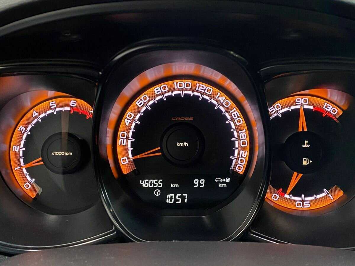 Lada (ВАЗ) Vesta с пробегом — 2020 год. Фото: #11