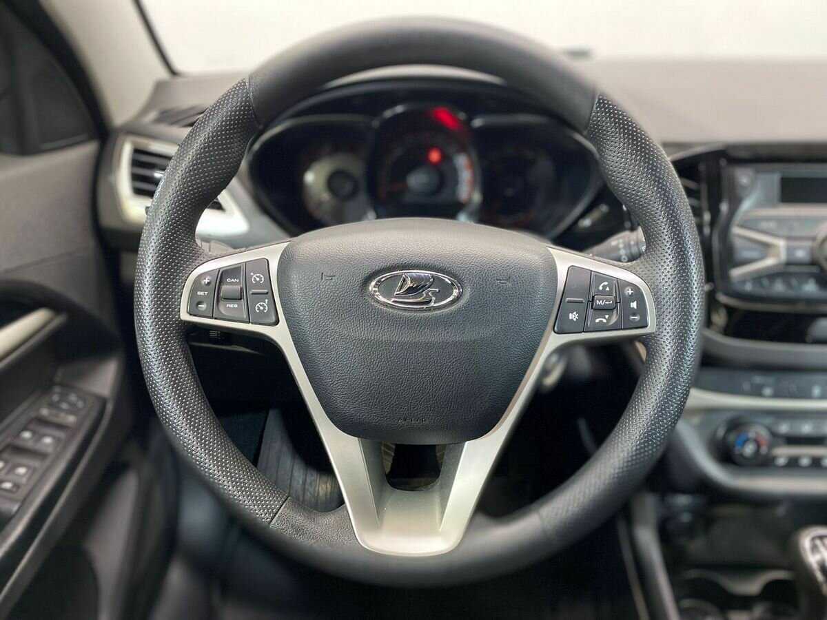 Lada (ВАЗ) Vesta с пробегом — 2020 год. Фото: #12