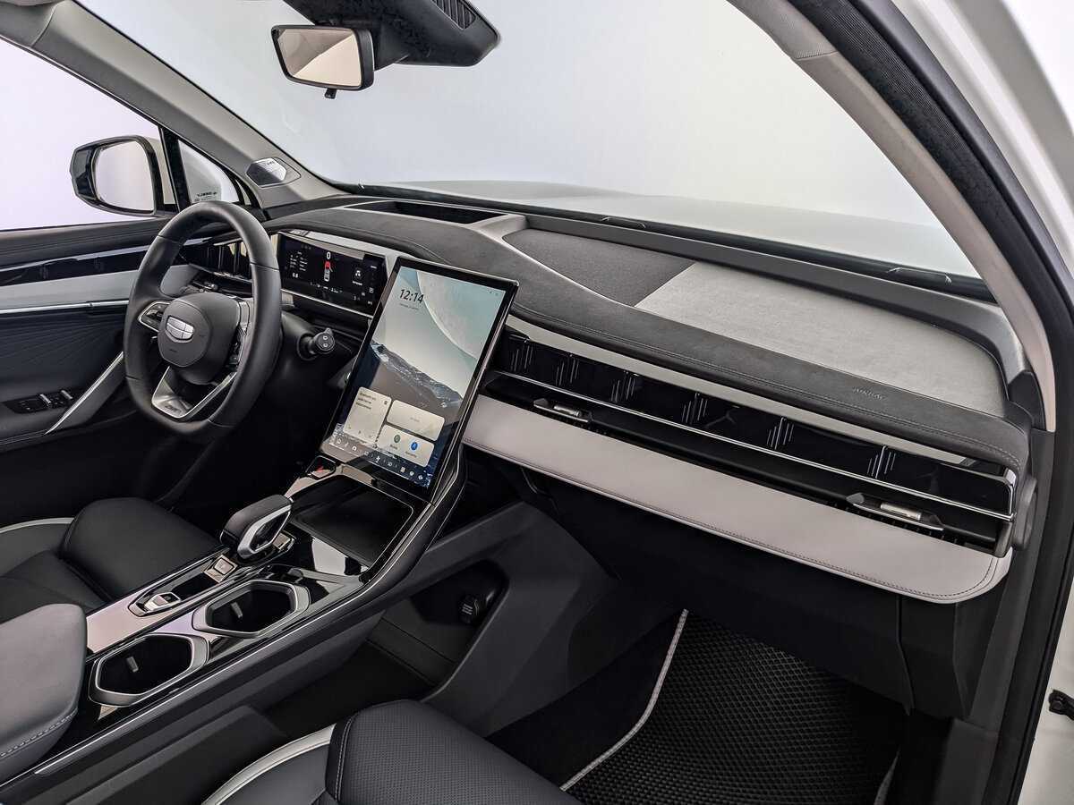 Geely Atlas с пробегом — 2024 год. Фото: #8