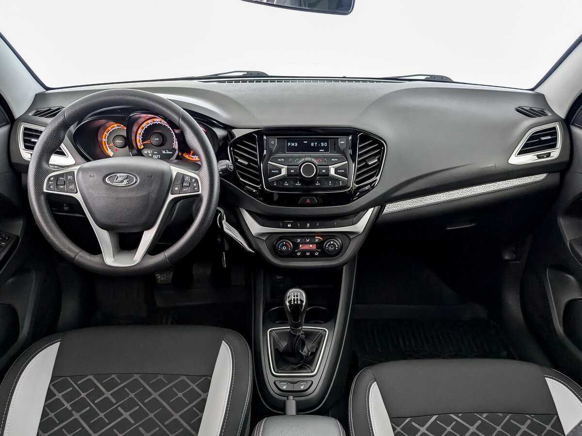 Lada (ВАЗ) Vesta с пробегом — 2019 год. Фото: #11