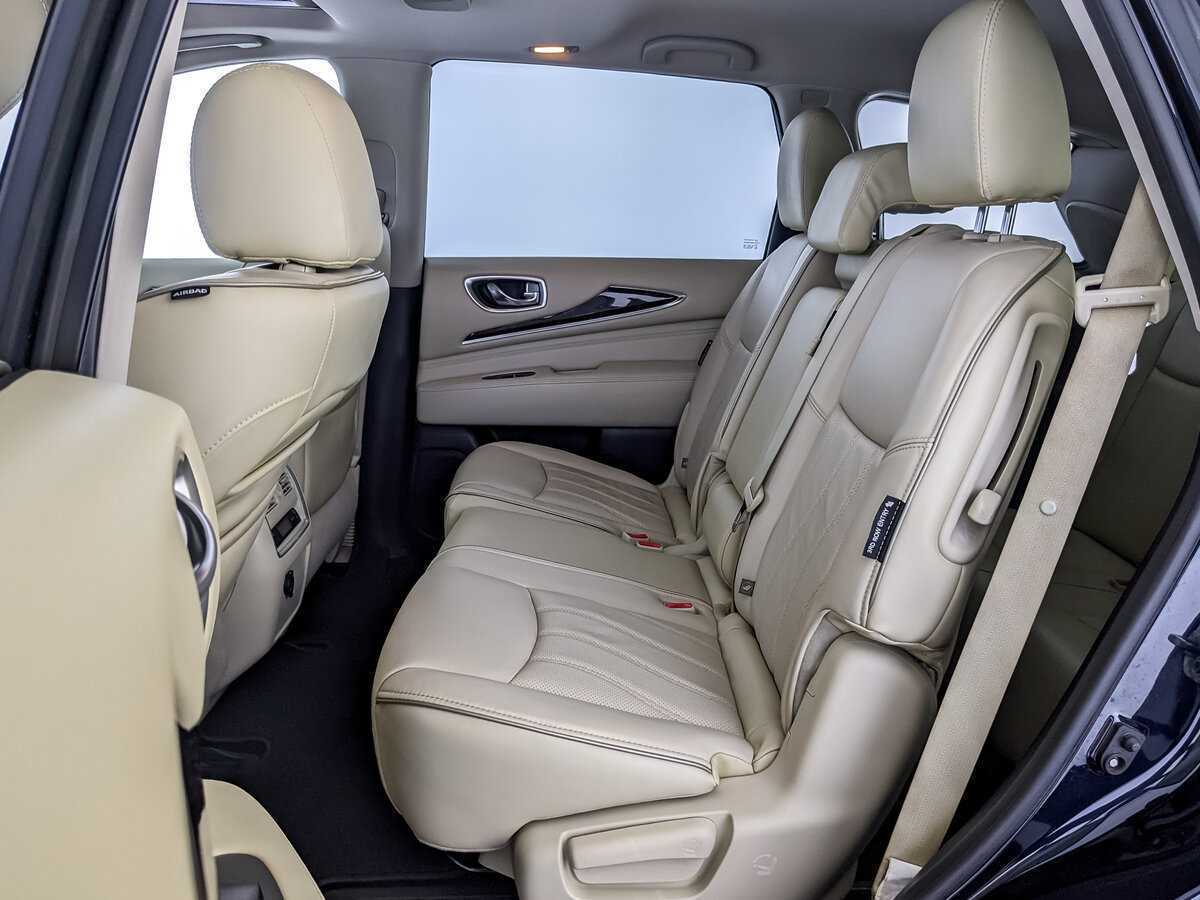 Infiniti QX60 с пробегом — 2017 год. Фото: #9