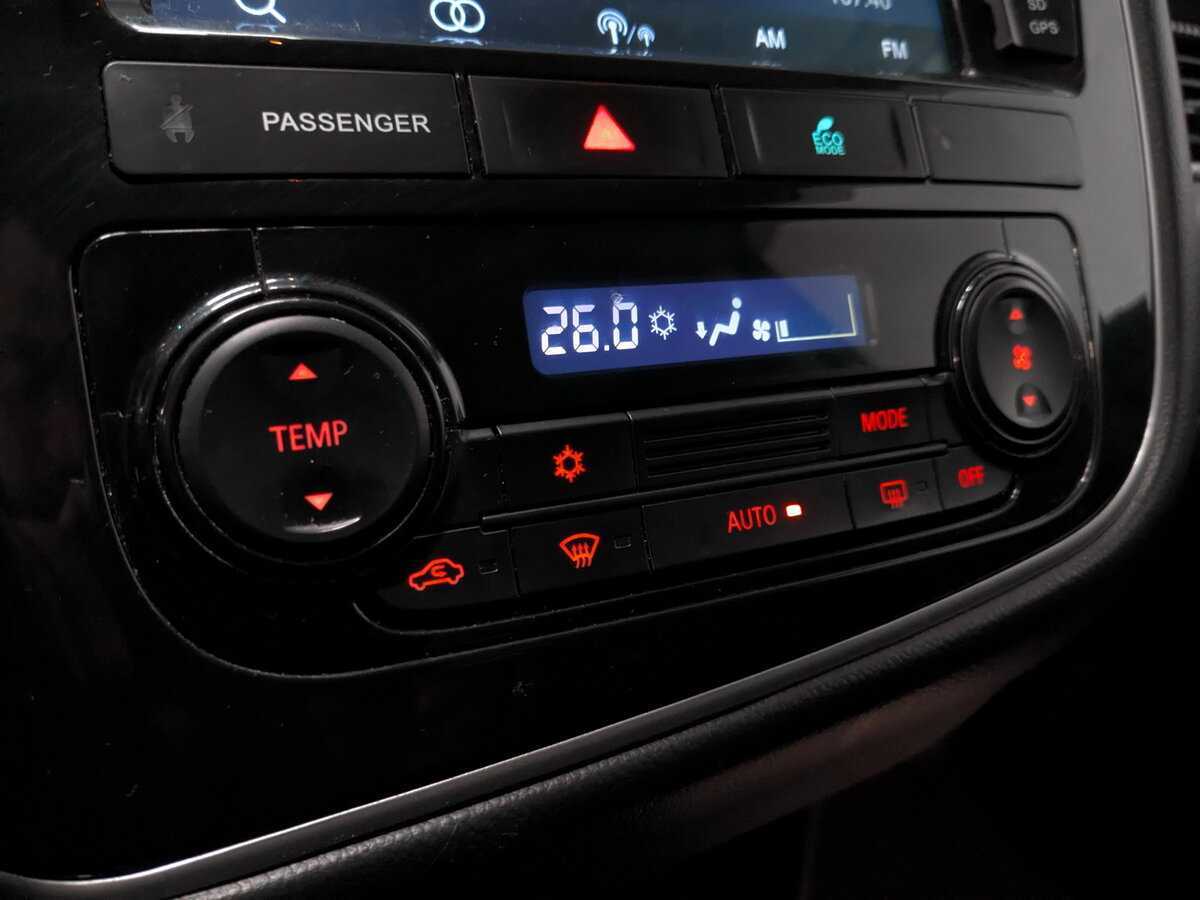 Mitsubishi Outlander с пробегом — 2017 год. Фото: #13