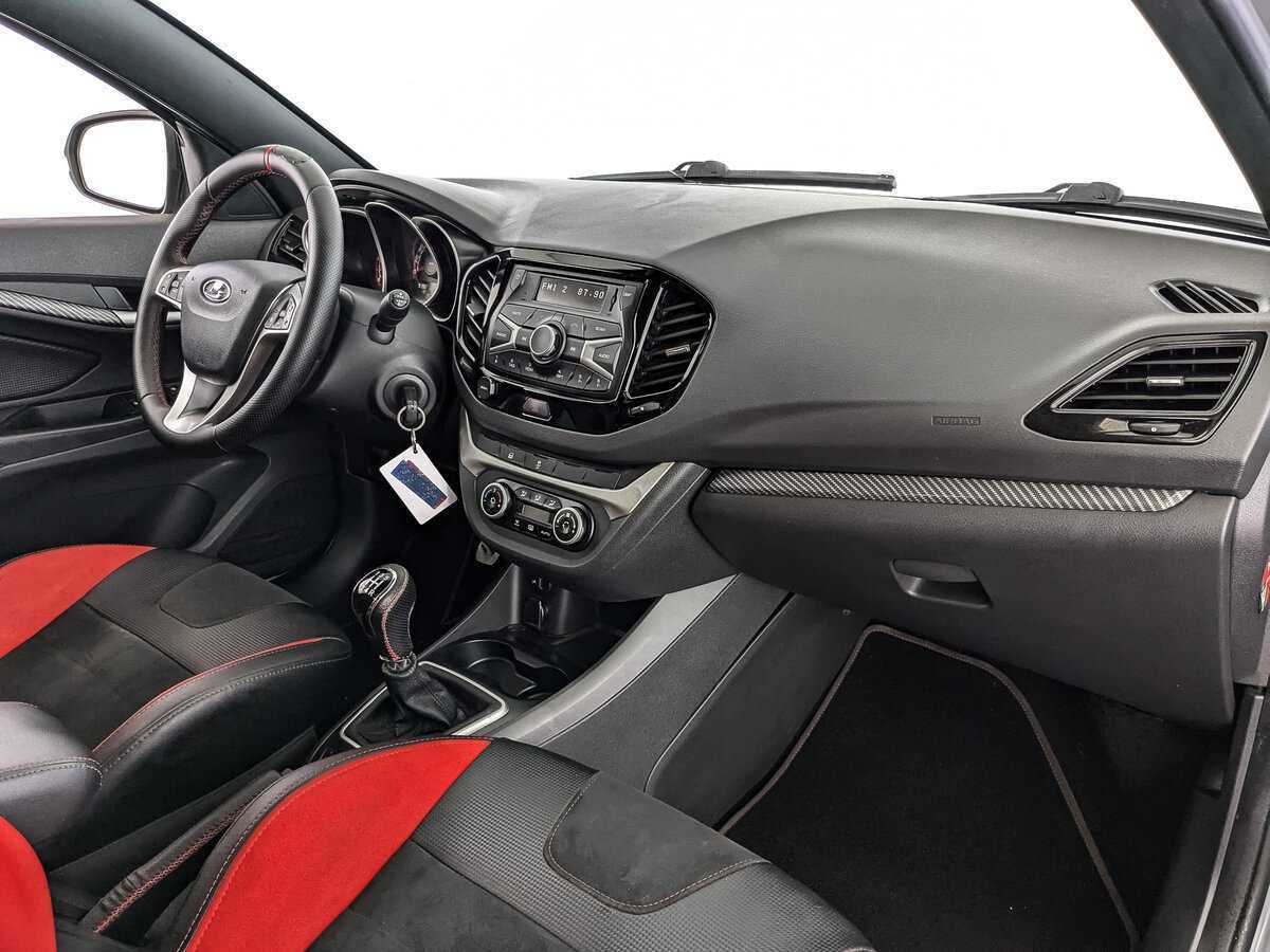 Lada (ВАЗ) Vesta с пробегом — 2019 год. Фото: #8