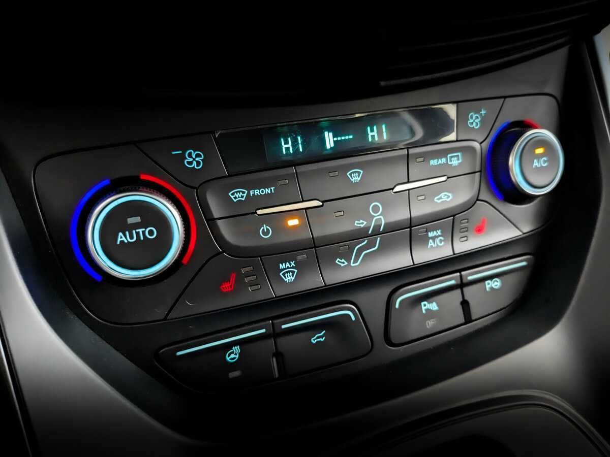 Ford Kuga с пробегом — 2017 год. Фото: #22