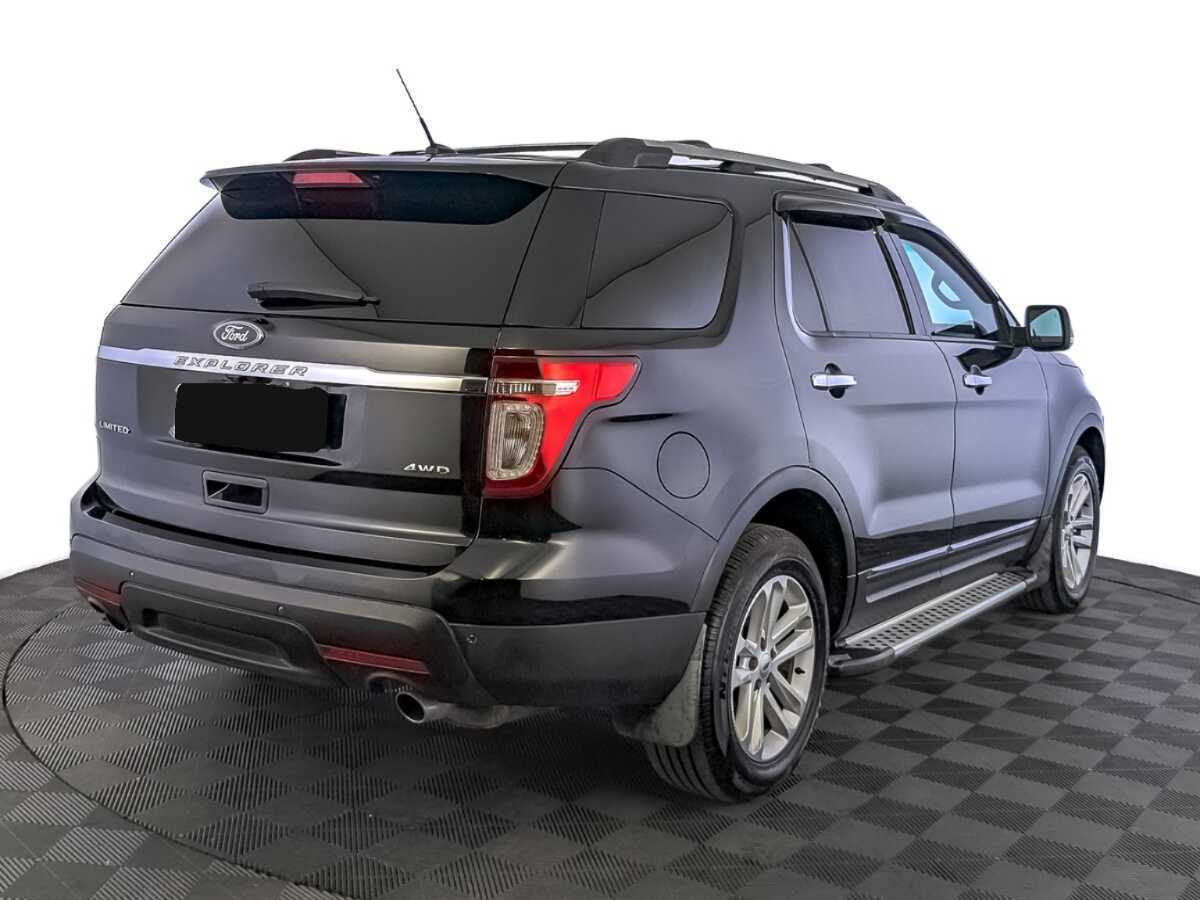 Ford Explorer с пробегом — 2015 год. Фото: #4