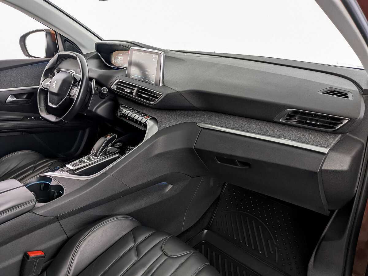 Peugeot 3008 с пробегом — 2017 год. Фото: #8