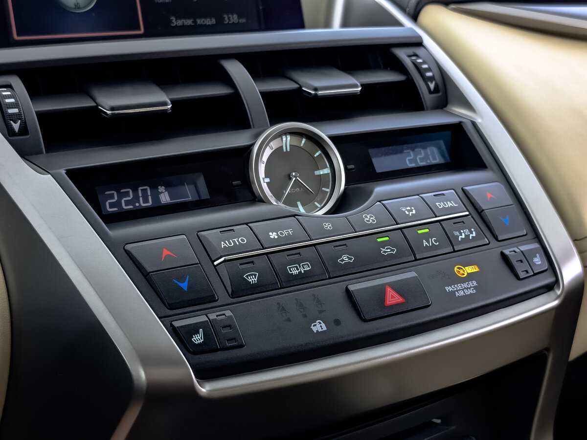 Lexus NX с пробегом — 2016 год. Фото: #16