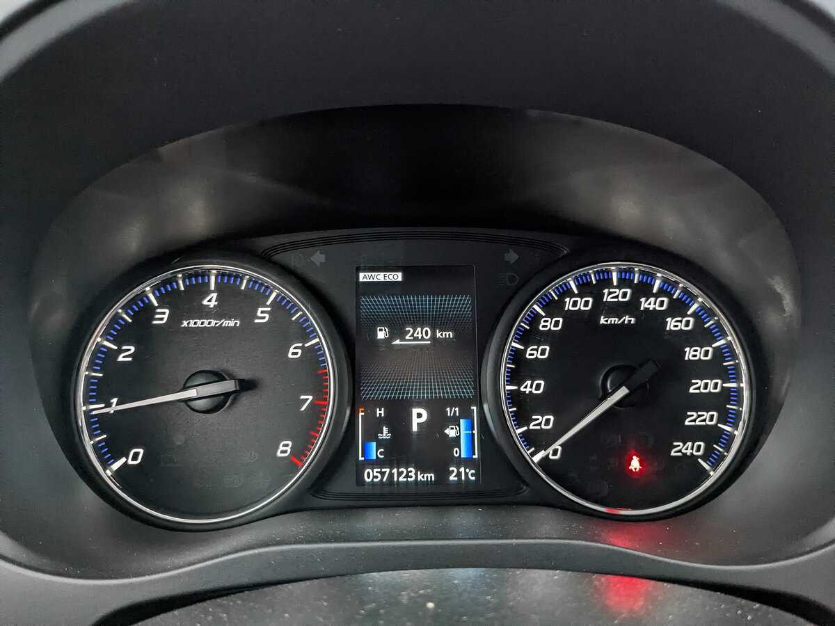 Mitsubishi Outlander с пробегом — 2022 год. Фото: #11