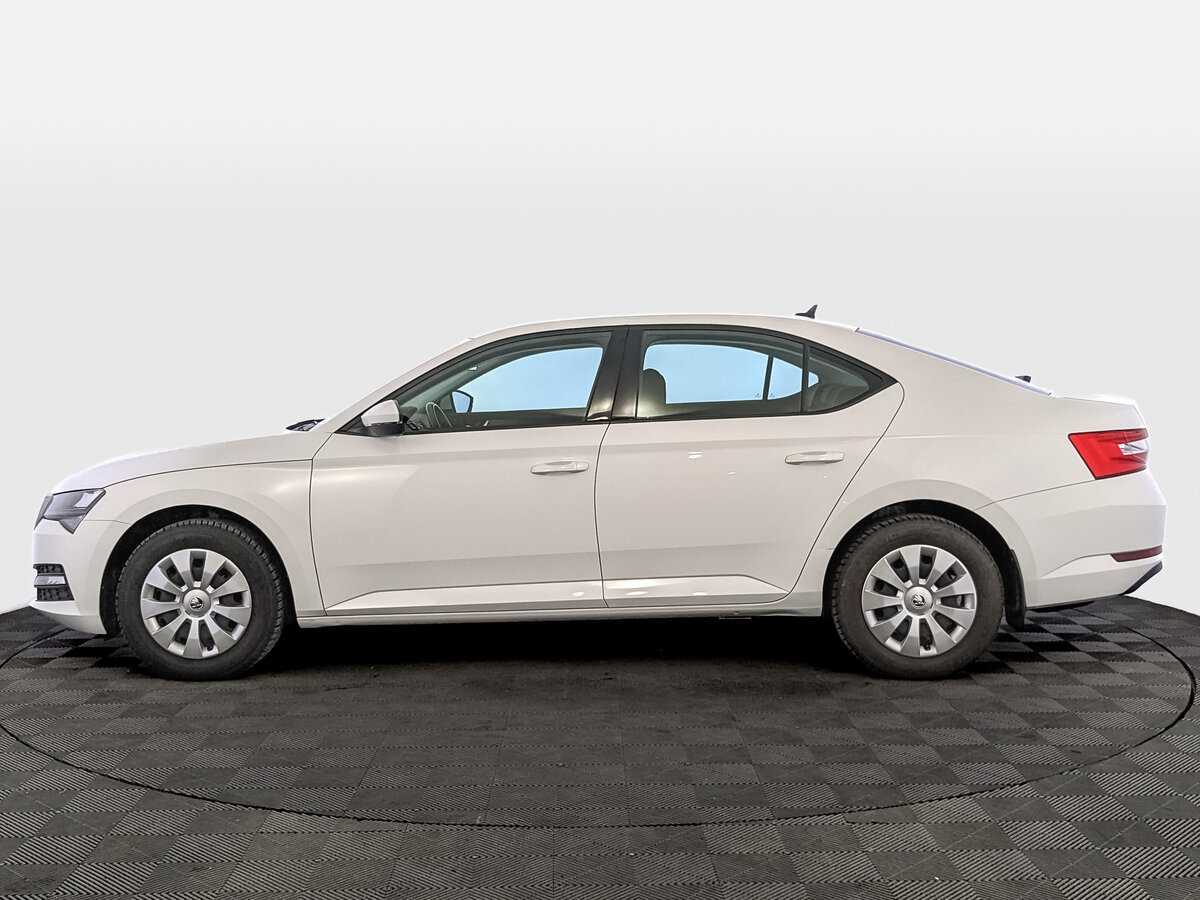 Skoda Superb с пробегом — 2021 год. Фото: #7