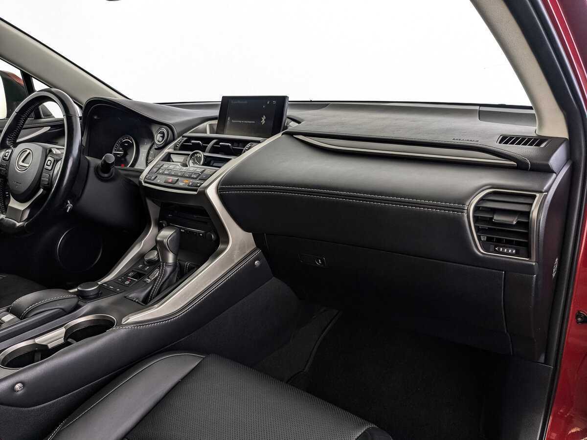 Lexus NX с пробегом — 2015 год. Фото: #8