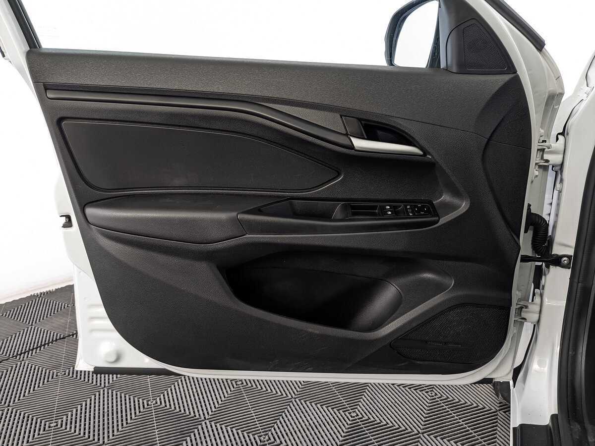 Lada (ВАЗ) Vesta с пробегом — 2021 год. Фото: #14