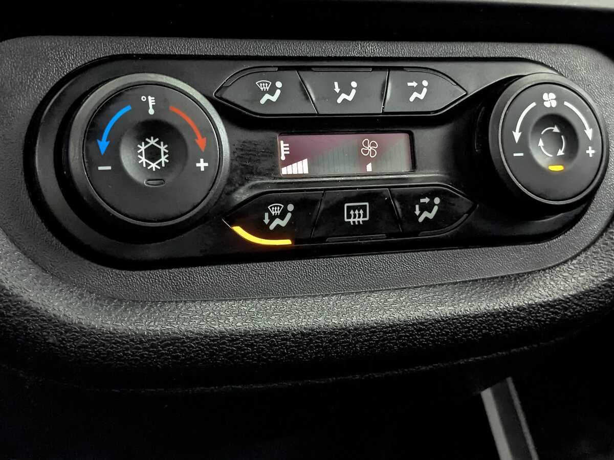 Lada (ВАЗ) Vesta с пробегом — 2021 год. Фото: #16