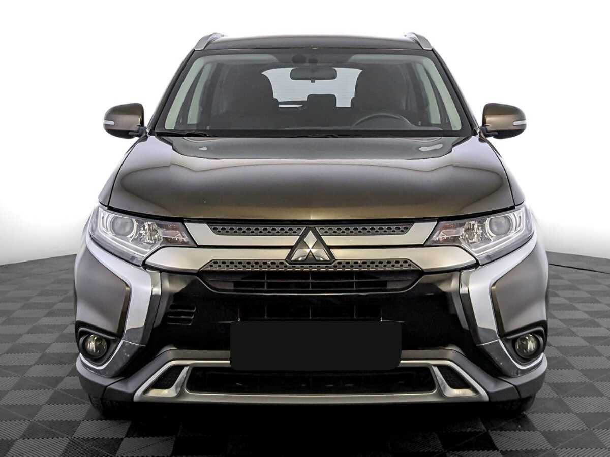 Mitsubishi Outlander с пробегом — 2021 год. Фото: #1