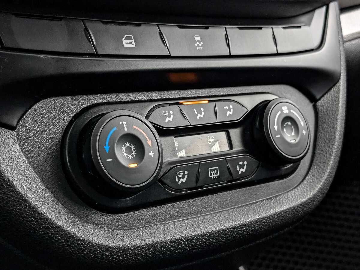 Lada (ВАЗ) Vesta с пробегом — 2020 год. Фото: #16