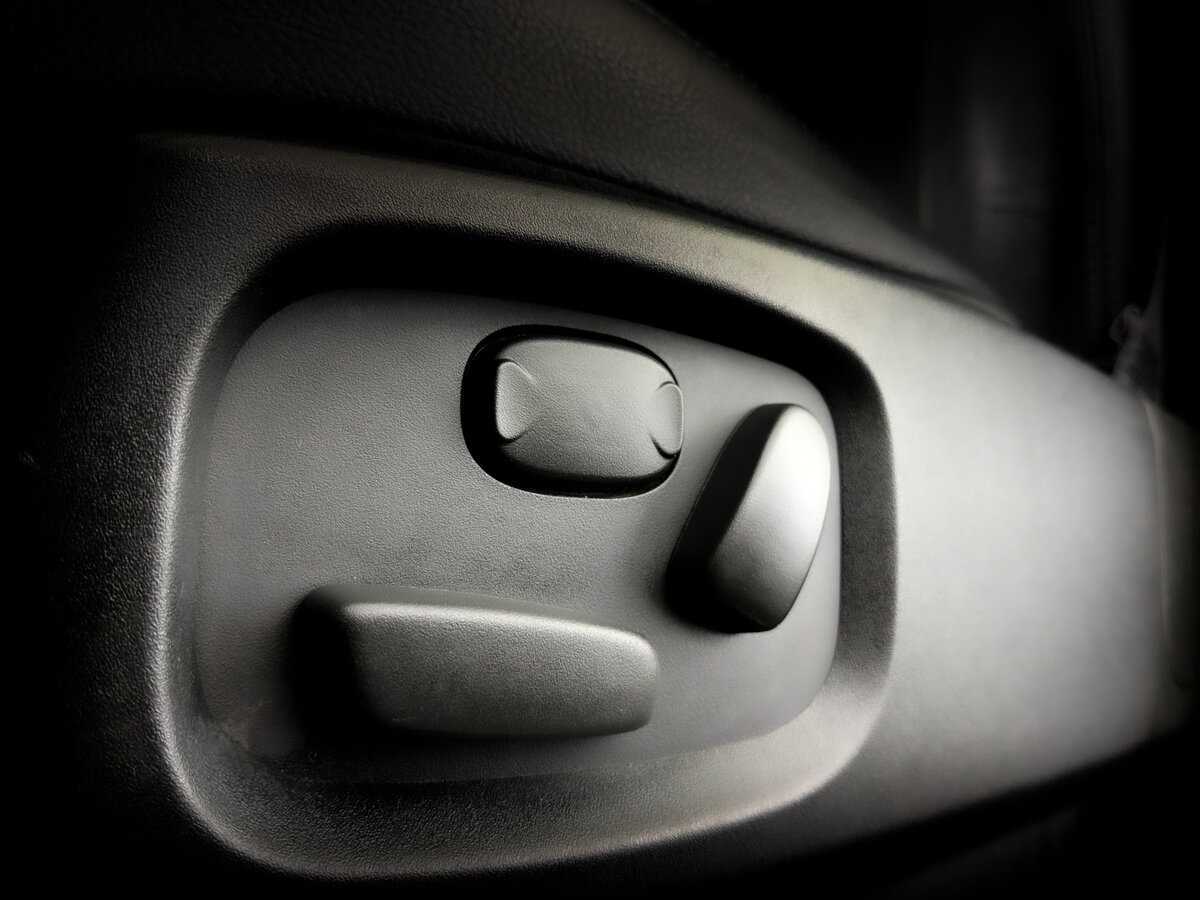 Land Rover Discovery с пробегом — 2014 год. Фото: #16