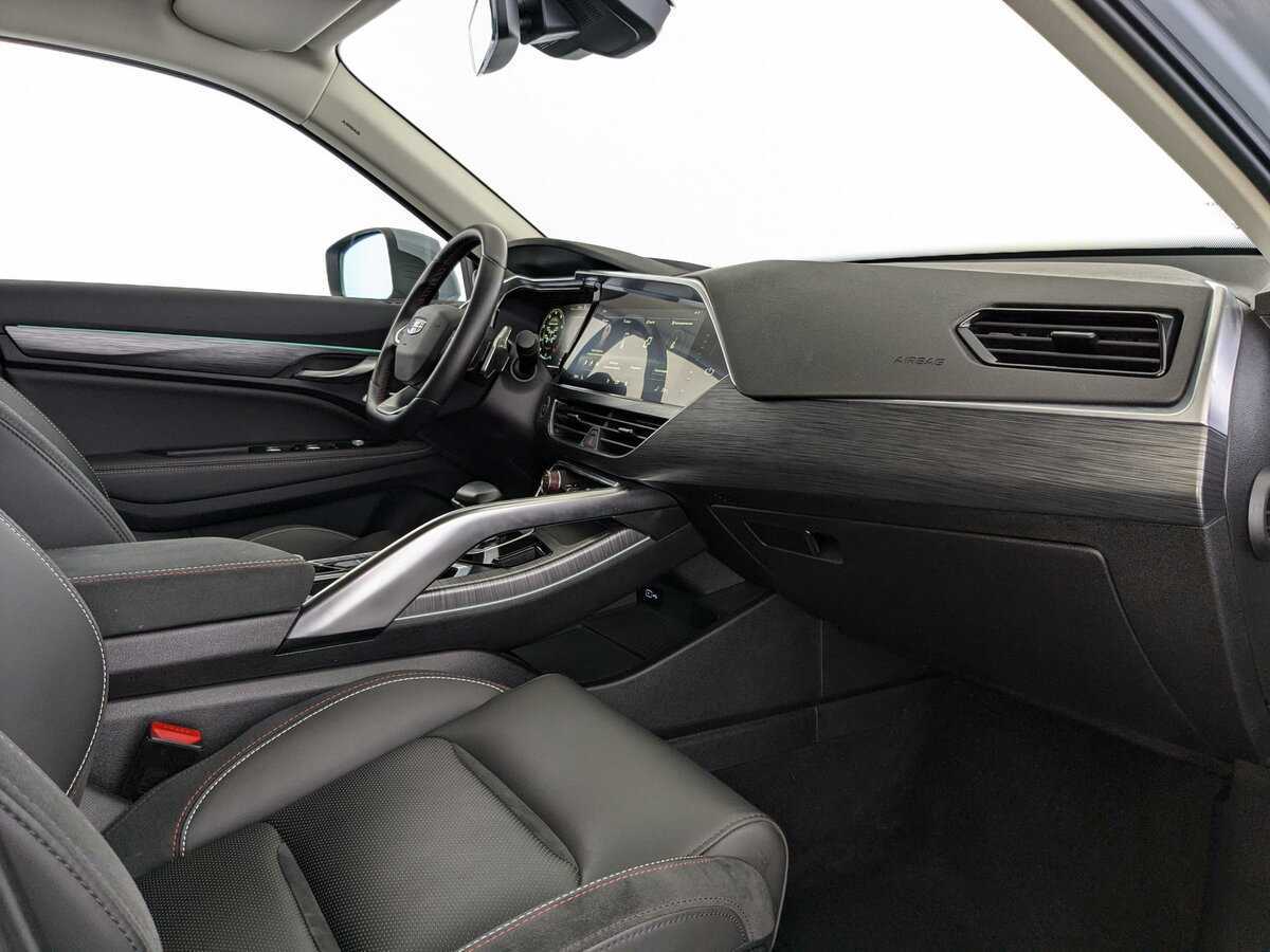 Geely Tugella с пробегом — 2022 год. Фото: #8