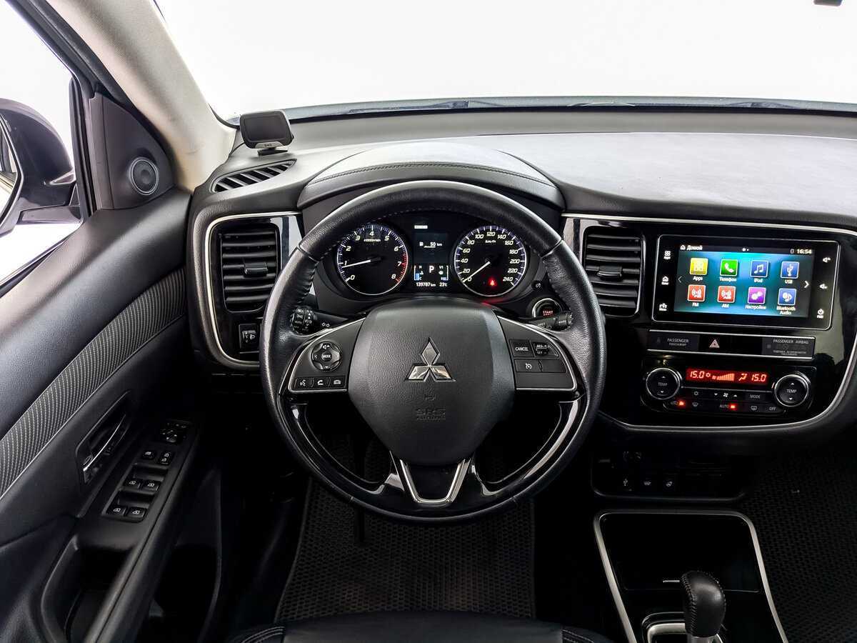 Mitsubishi Outlander с пробегом — 2019 год. Фото: #17
