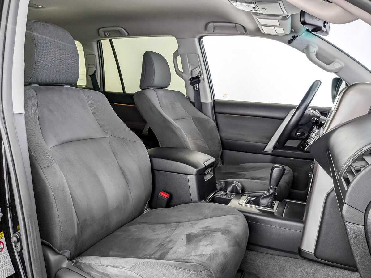 Toyota Land Cruiser Prado с пробегом — 2012 год. Фото: #18