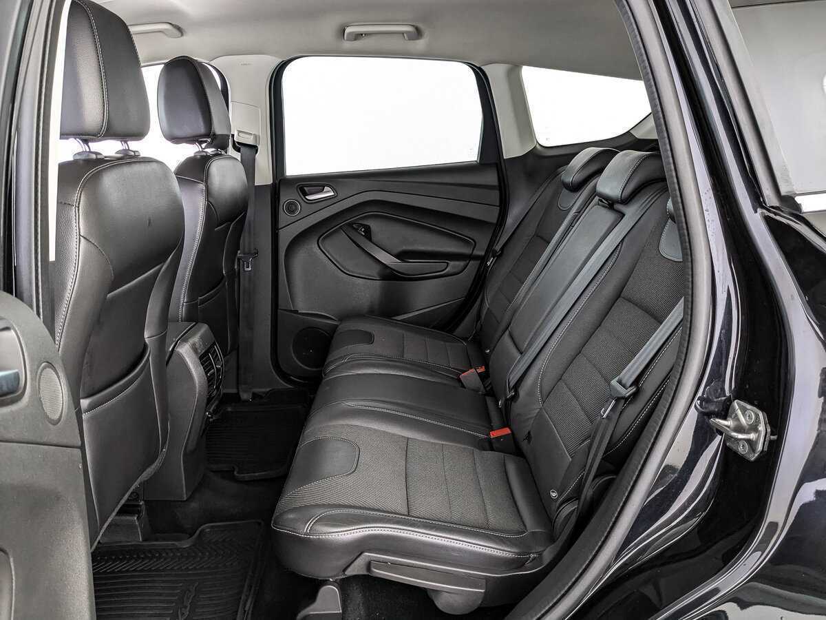 Ford Kuga с пробегом — 2014 год. Фото: #12