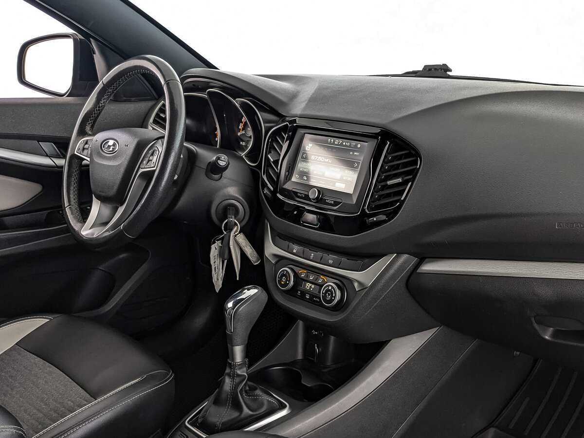 Lada (ВАЗ) Vesta с пробегом — 2019 год. Фото: #8