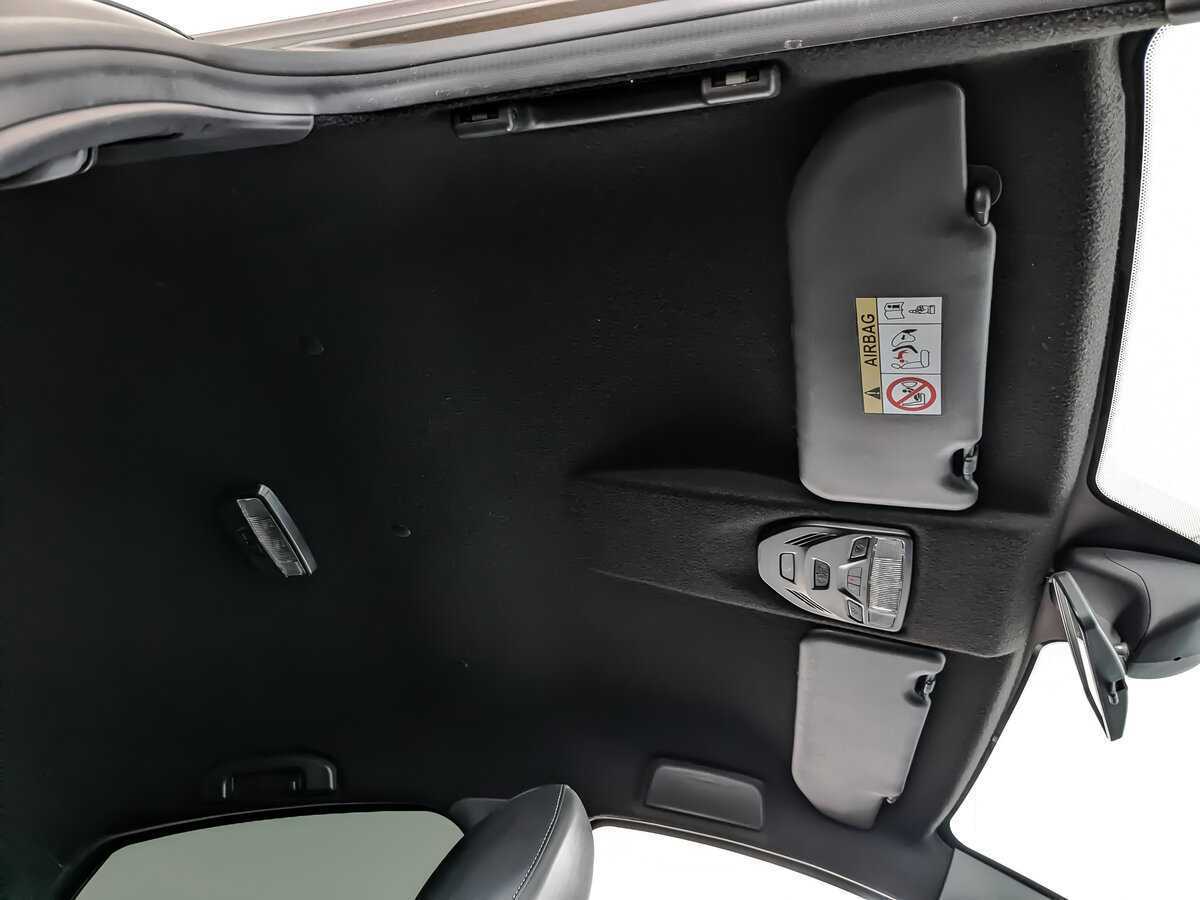 Lada (ВАЗ) Vesta с пробегом — 2019 год. Фото: #17