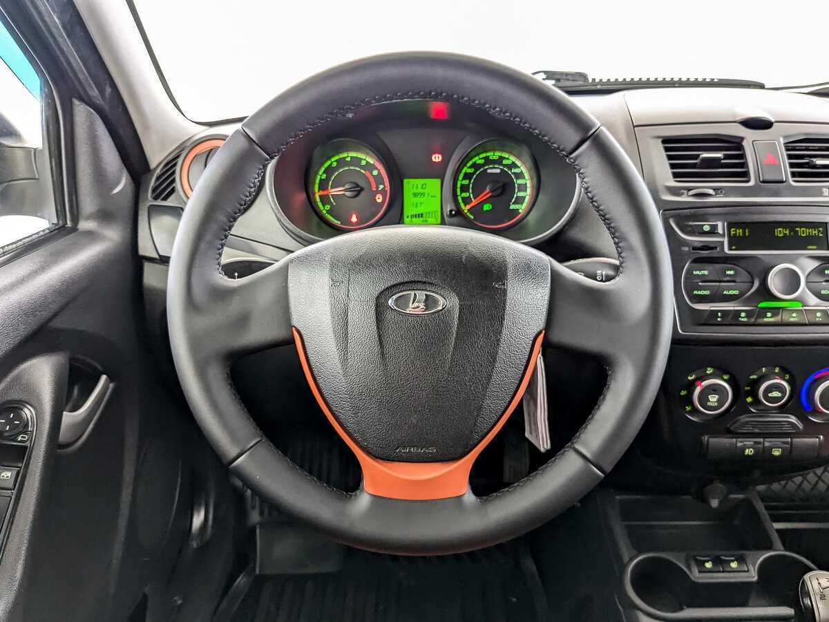 Lada (ВАЗ) Kalina с пробегом — 2017 год. Фото: #16