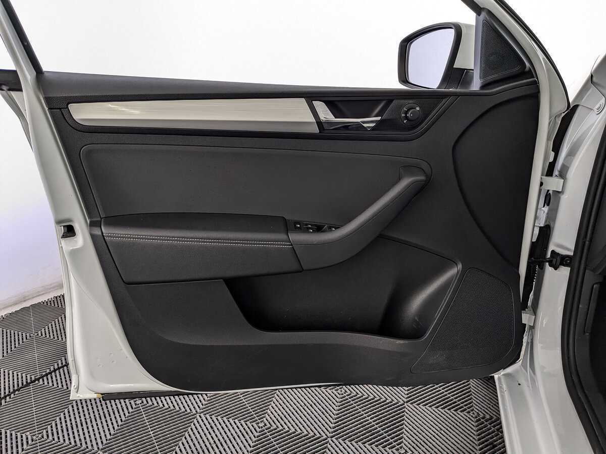 Skoda Rapid с пробегом — 2019 год. Фото: #14