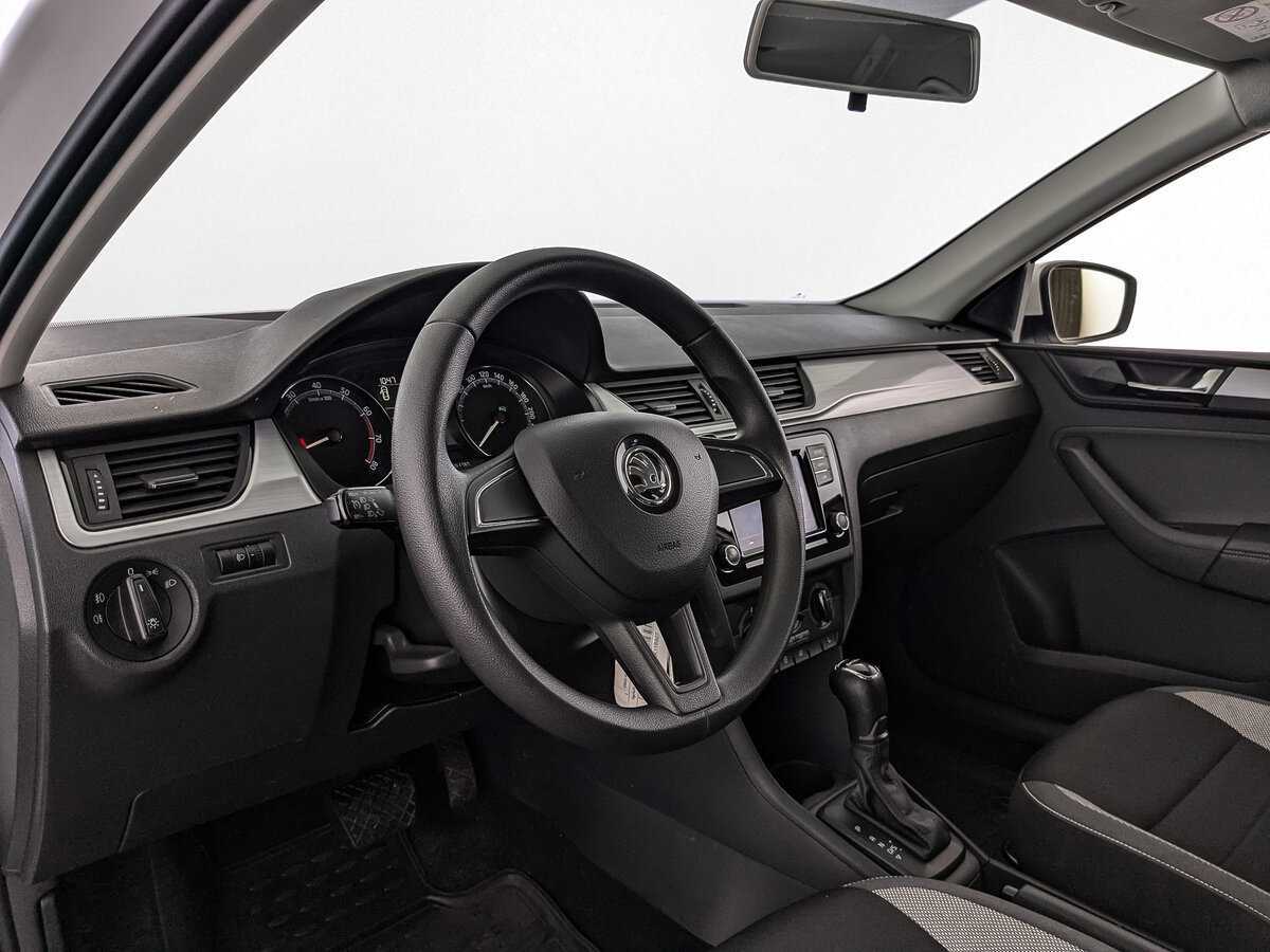 Skoda Rapid с пробегом — 2019 год. Фото: #10