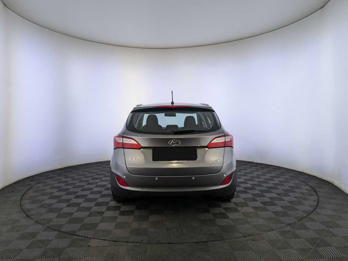 Hyundai i30 с пробегом — 2014 год. Фото: #5