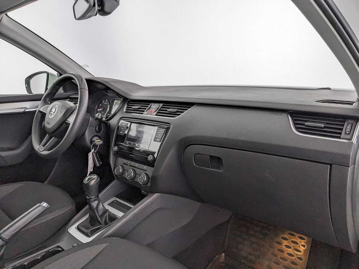 Skoda Octavia с пробегом — 2017 год. Фото: #8