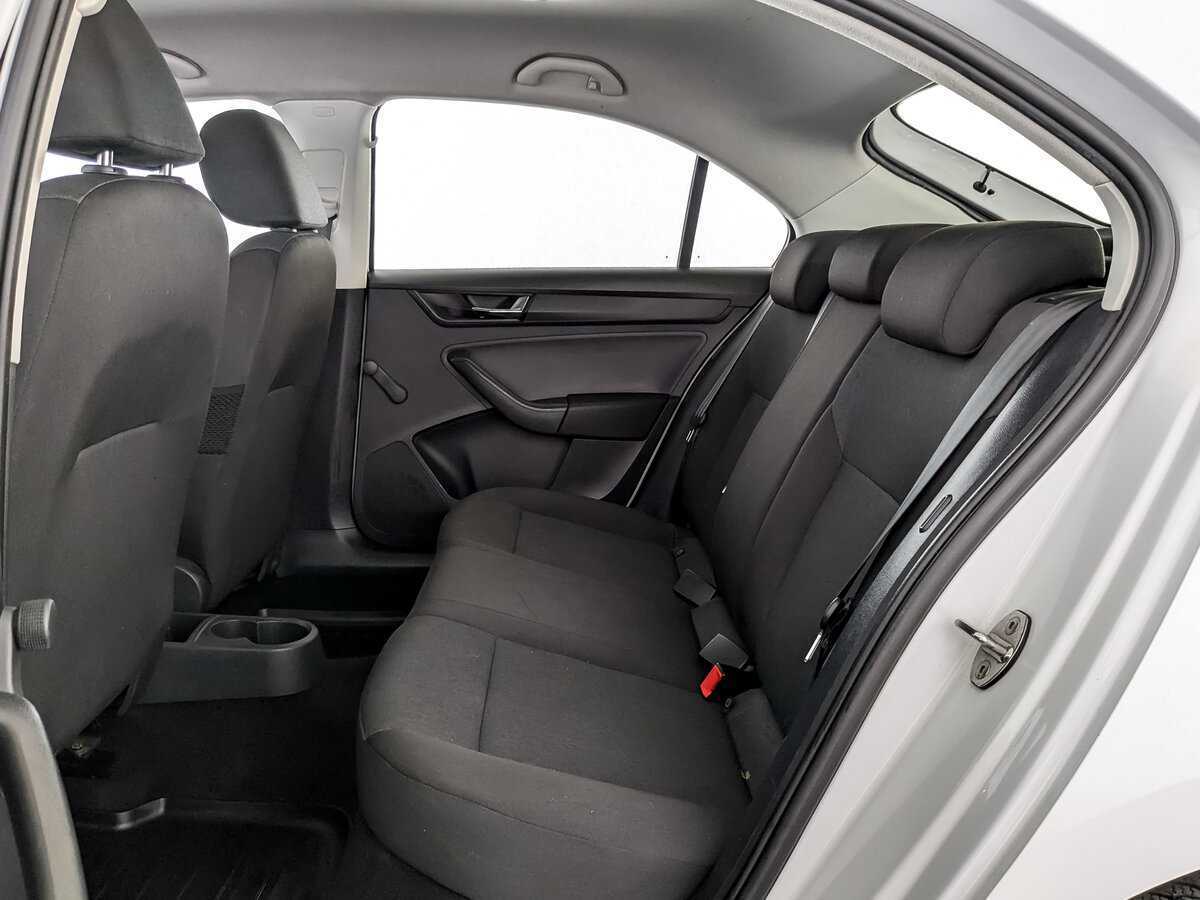 Skoda Rapid с пробегом — 2019 год. Фото: #8