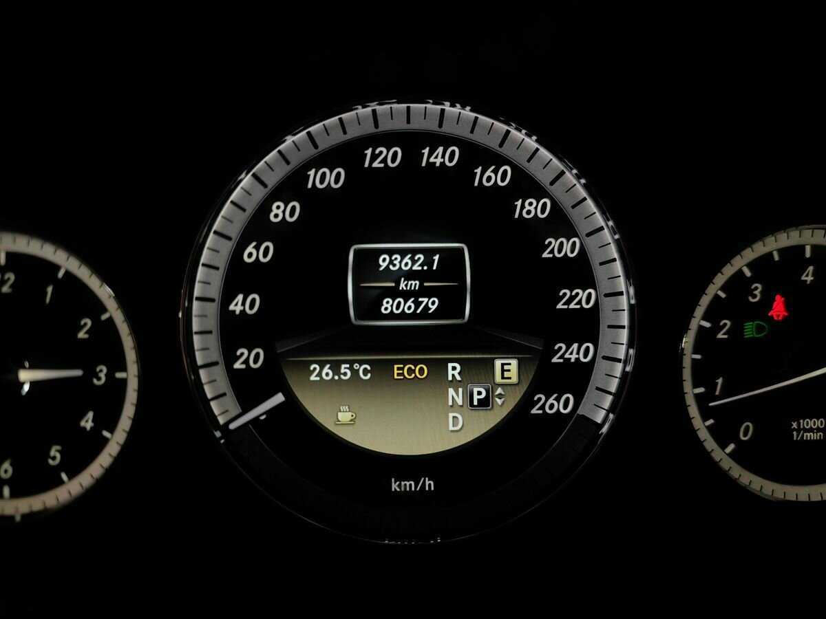 Mercedes-Benz E-Класс с пробегом — 2012 год. Фото: #16