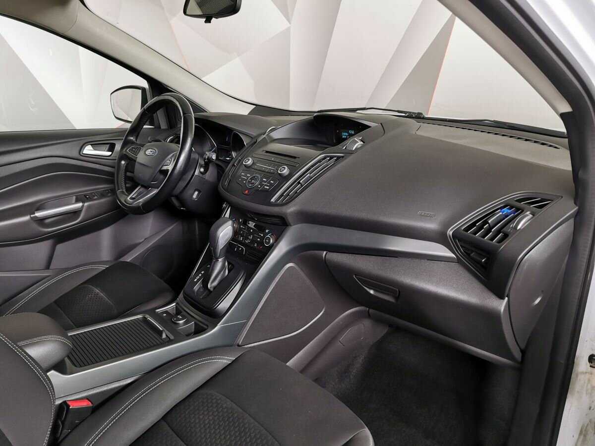 Ford Kuga с пробегом — 2017 год. Фото: #8